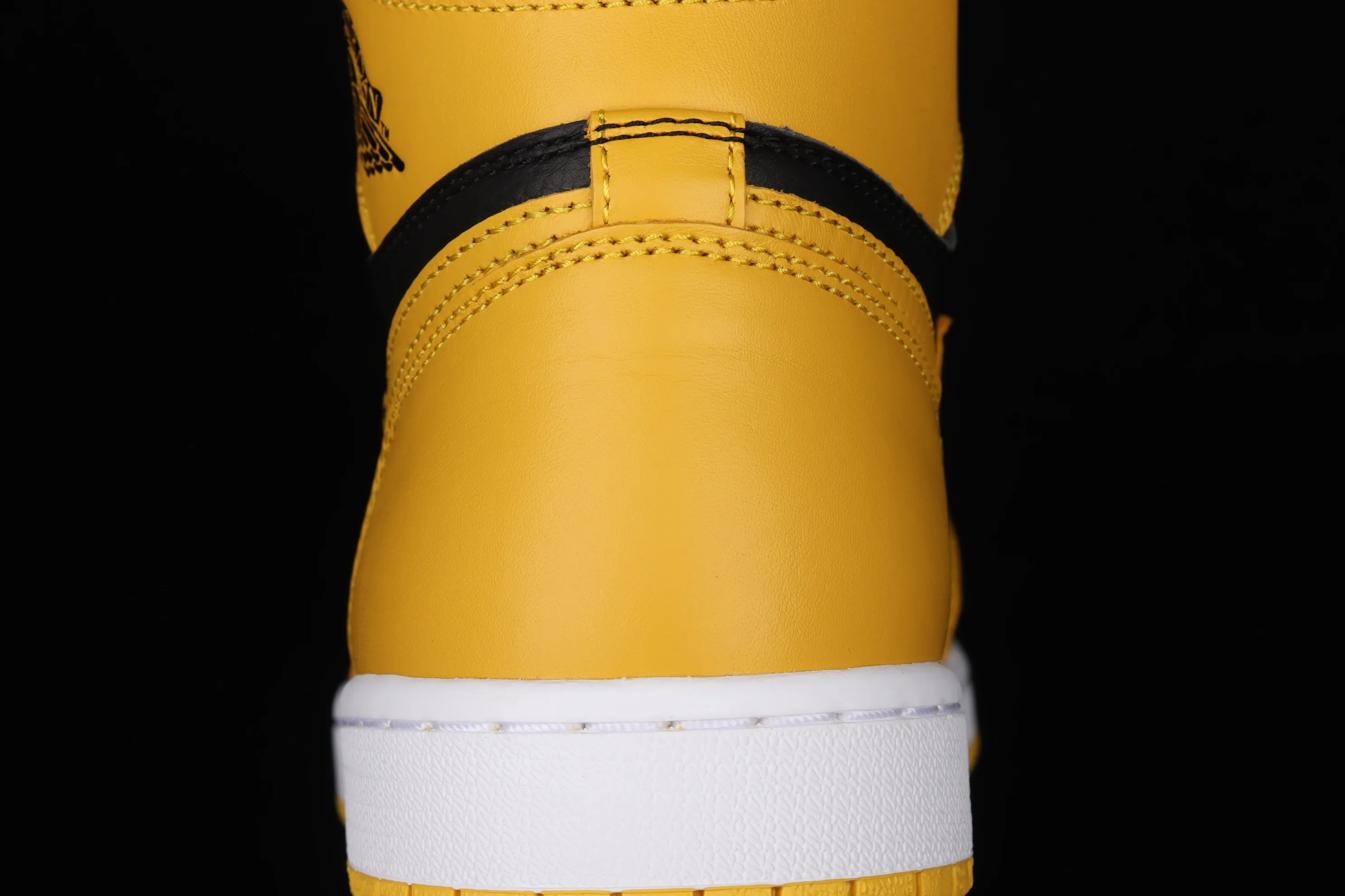 All categories Air Jordan Jordan series basketball shoes Air Jordan 1 High Air Jordan 1 High OG "Pollen" AJ1 Joe 1 new black and yellow 555088-701